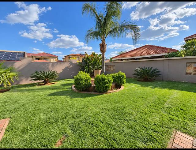 3 BEDROOM HOUSE FOR SALE IN VANDERBIJLPARK SE 8